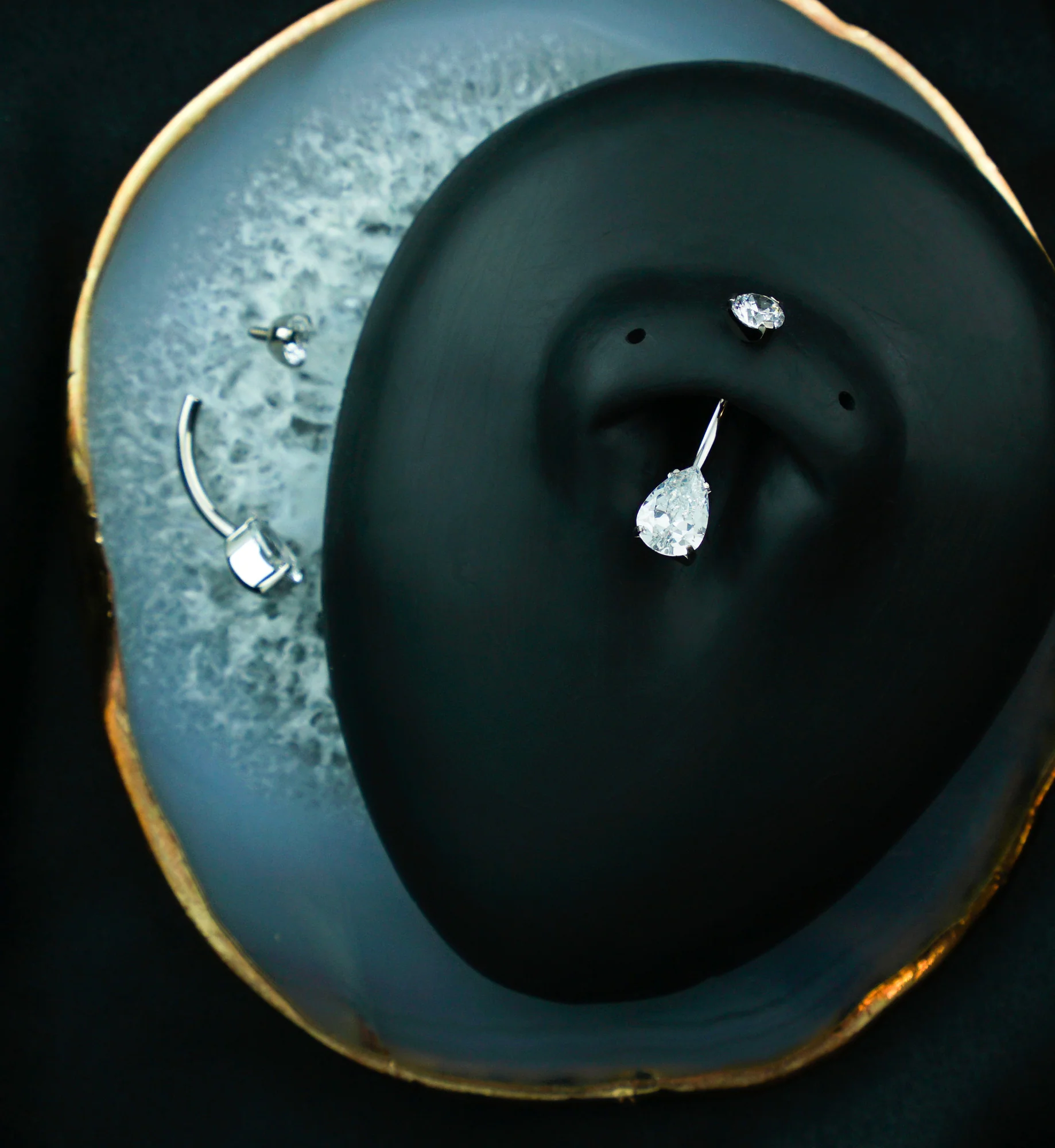 Teardrop Clear CZ Titanium Internally Threaded Belly Button Ring - Image 2