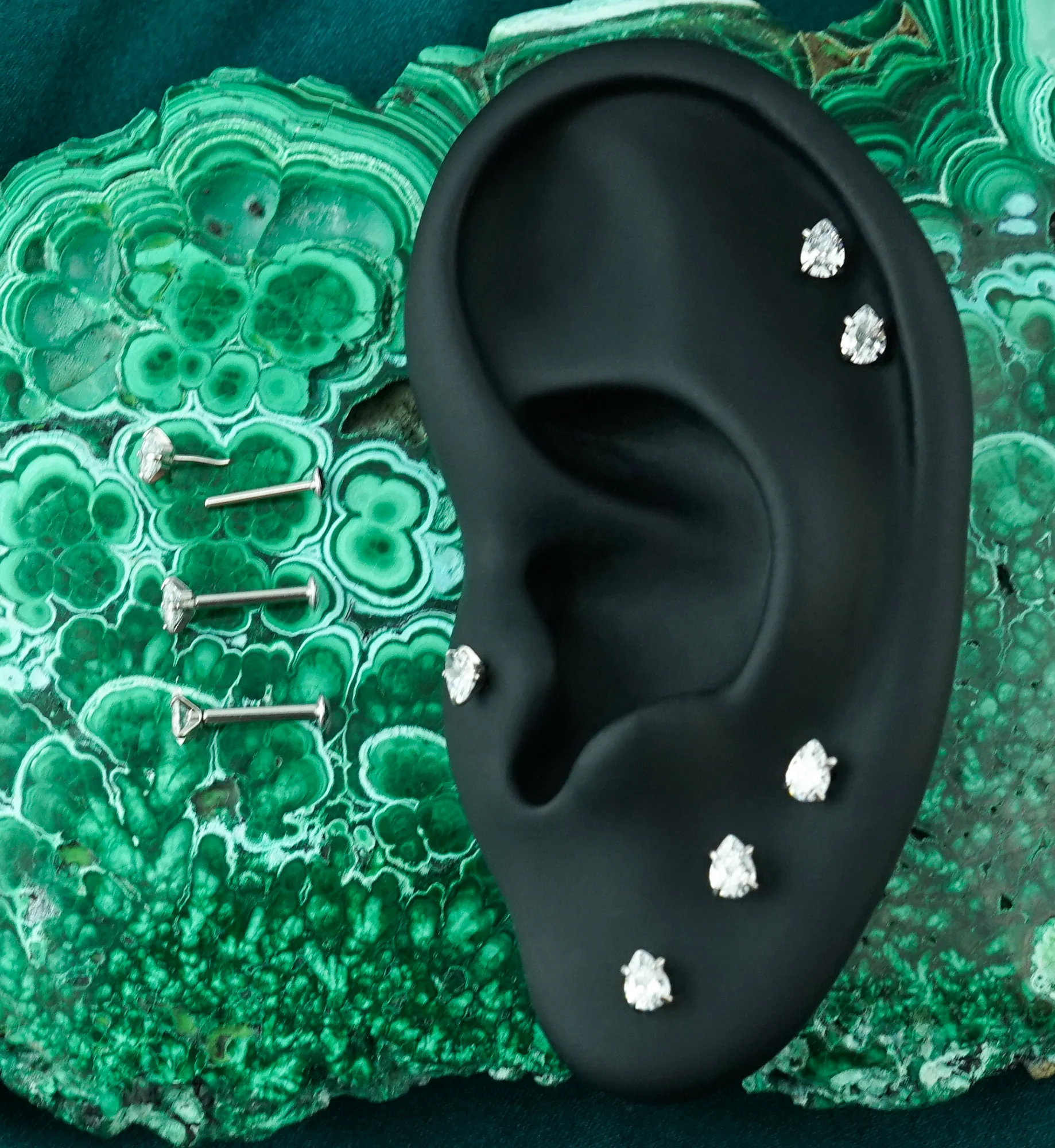 Teardrop Prong Clear CZ Stainless Steel Threadless Convex Disk Labret - Image 2