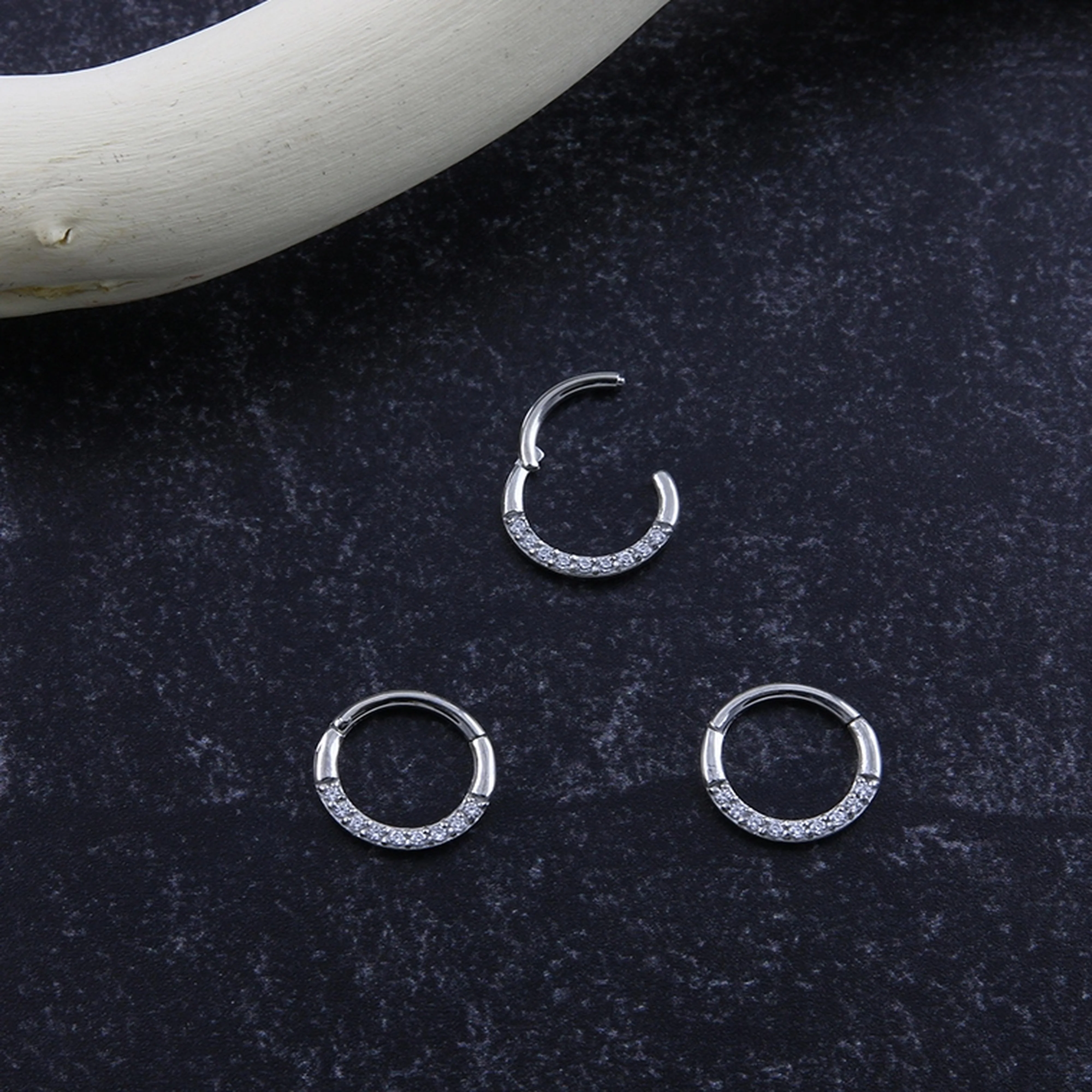 Tenfold CZ Hinged Segment Ring - Image 3