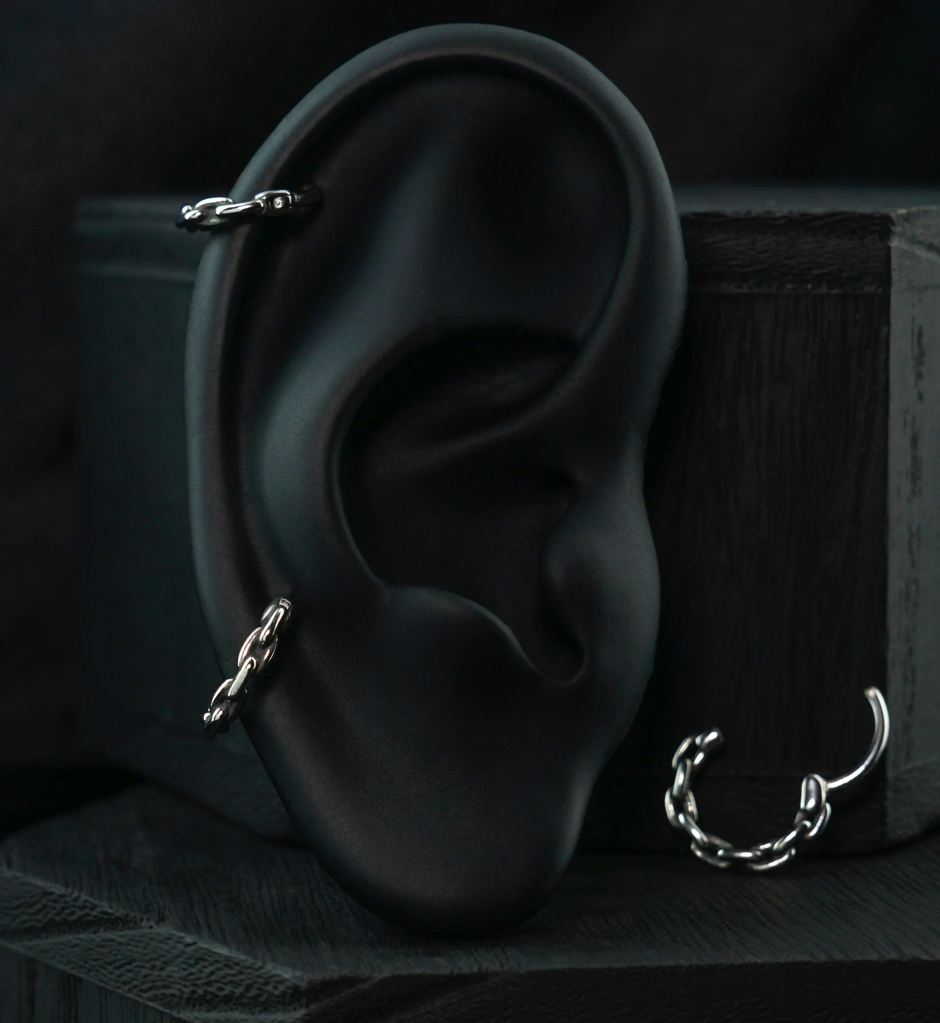 Thick Chain Link Stainless Steel Hinged Segment Ring - Image 3