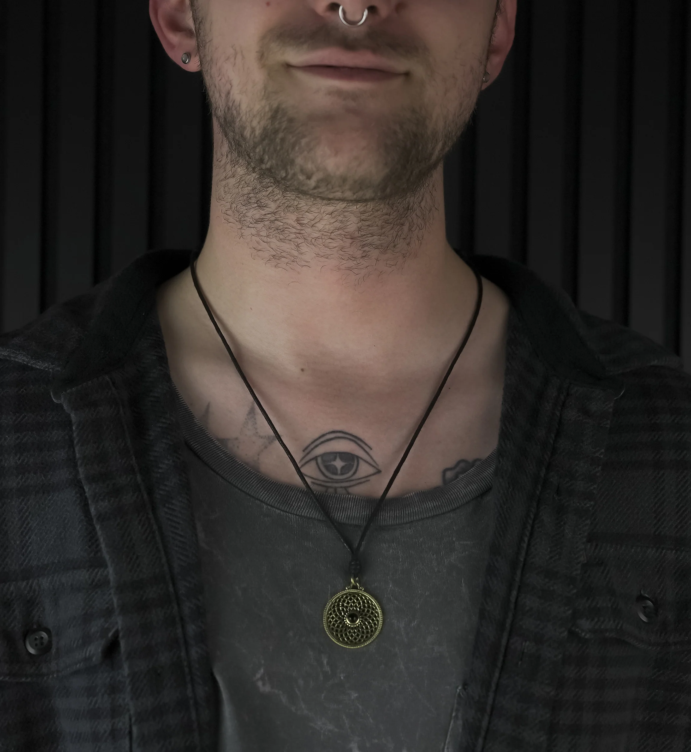 Torus Black Onyx Stone Inlay Brass Pendant Necklace - Image 3