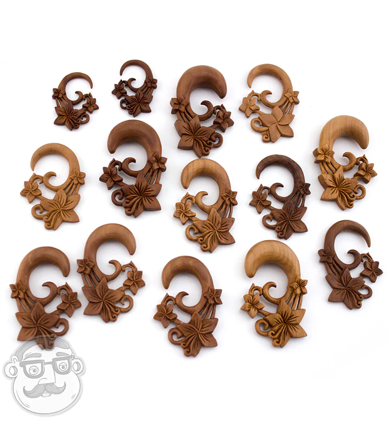 Tropical Flower Saba Wooden Hangers - Image 3