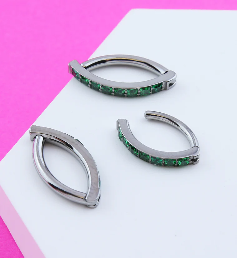 Vertical Emerald CZ Titanium Hinged Segment Ring - Image 3