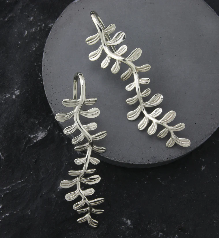 Vine Leaf White Brass Hangers - Image 2
