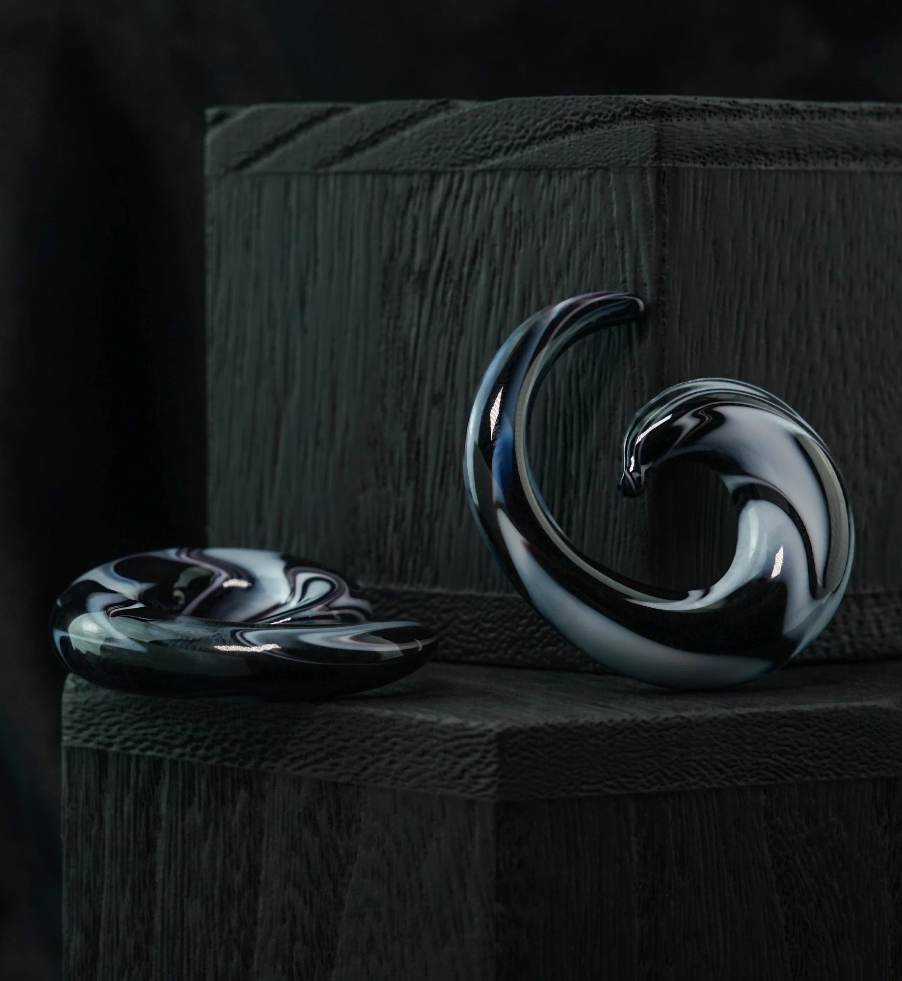White & Black Swirl Glass Spirals - Image 2
