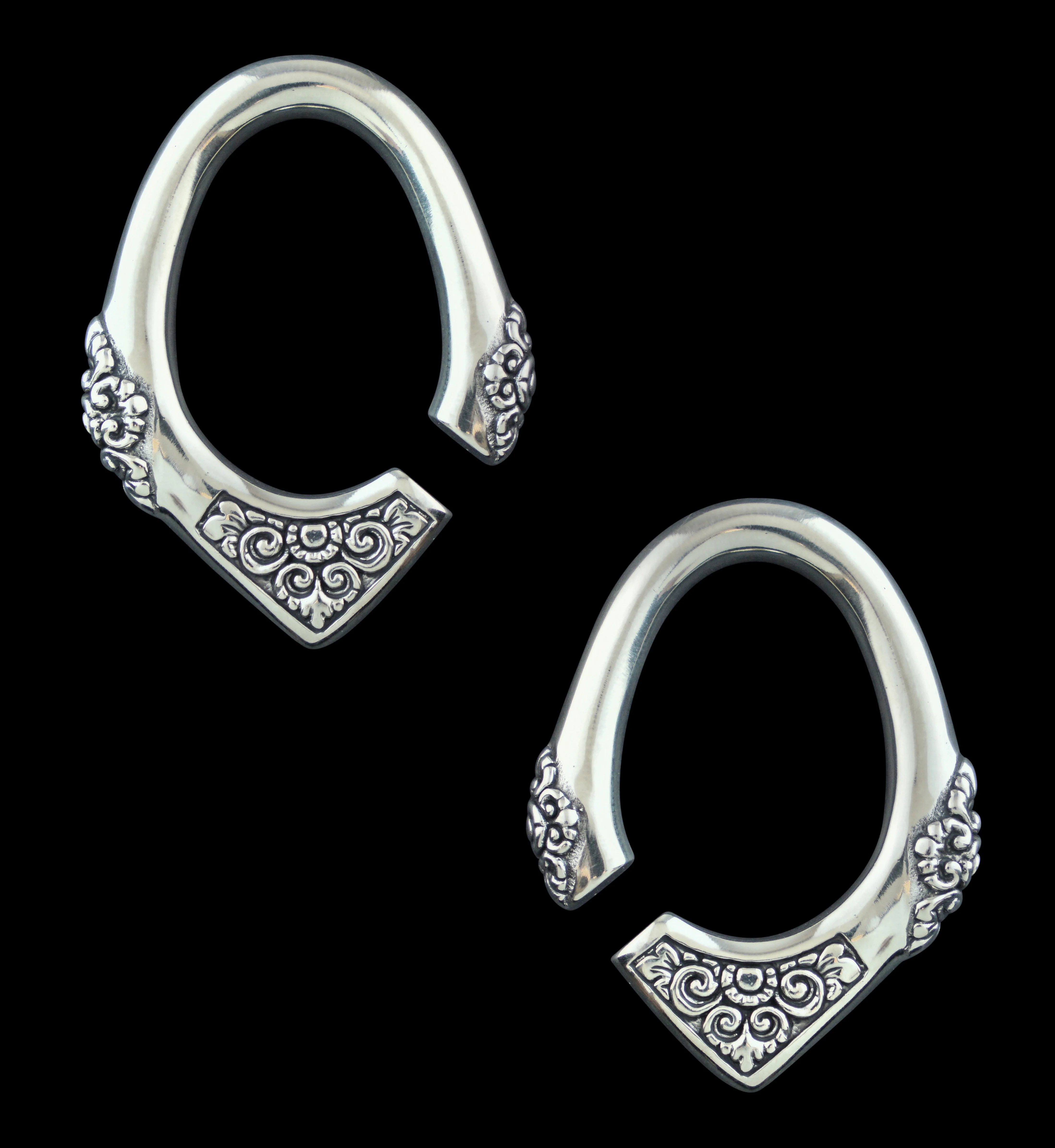 White Brass Floret Ear Weights - Image 3