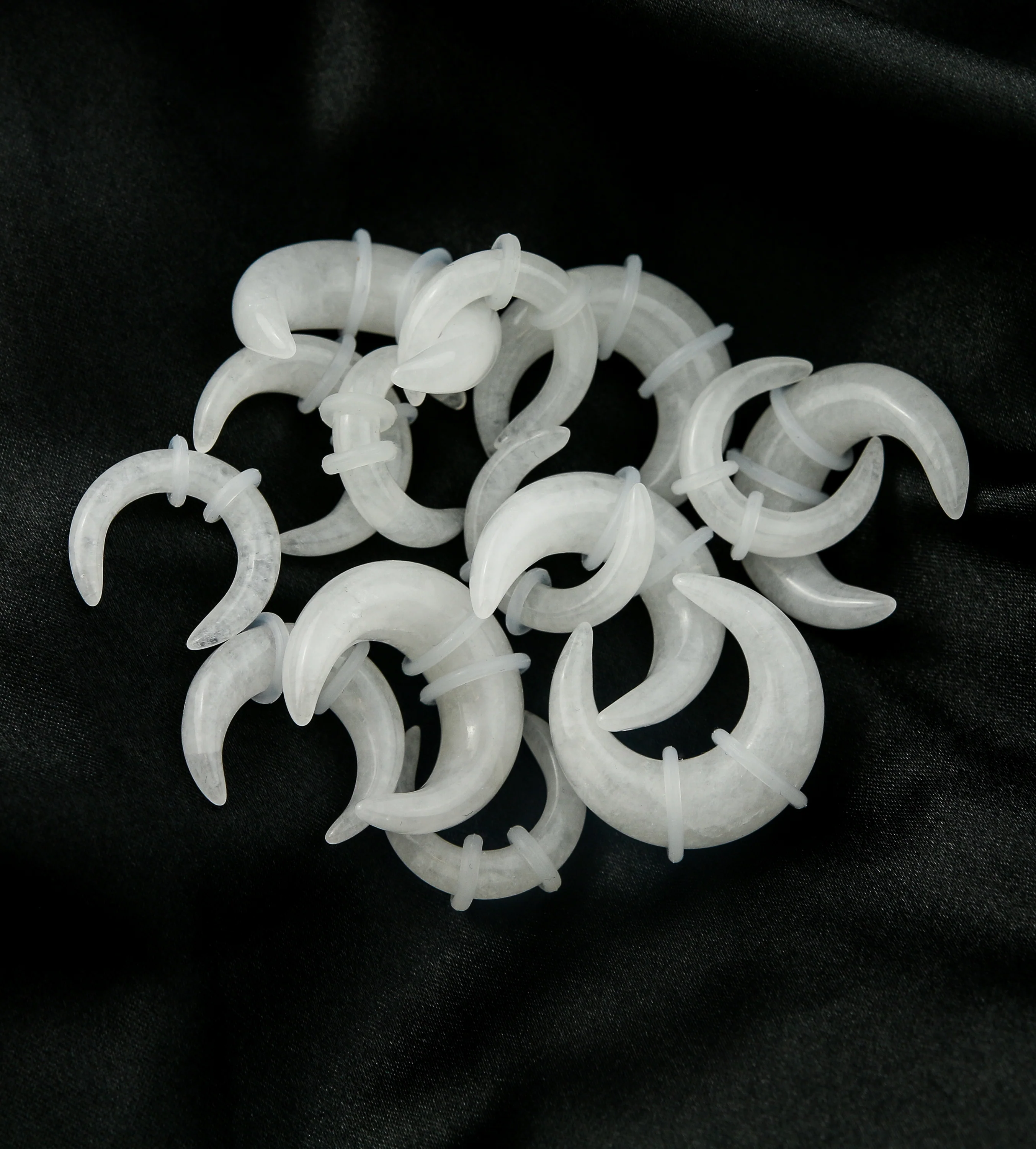White Quartz Stone Pinchers - Image 4